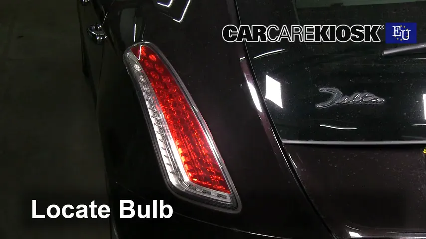 2013 Lancia Delta Oro 1.9L 4 Cyl. Turbo Diesel Lights Turn Signal - Rear (replace bulb)